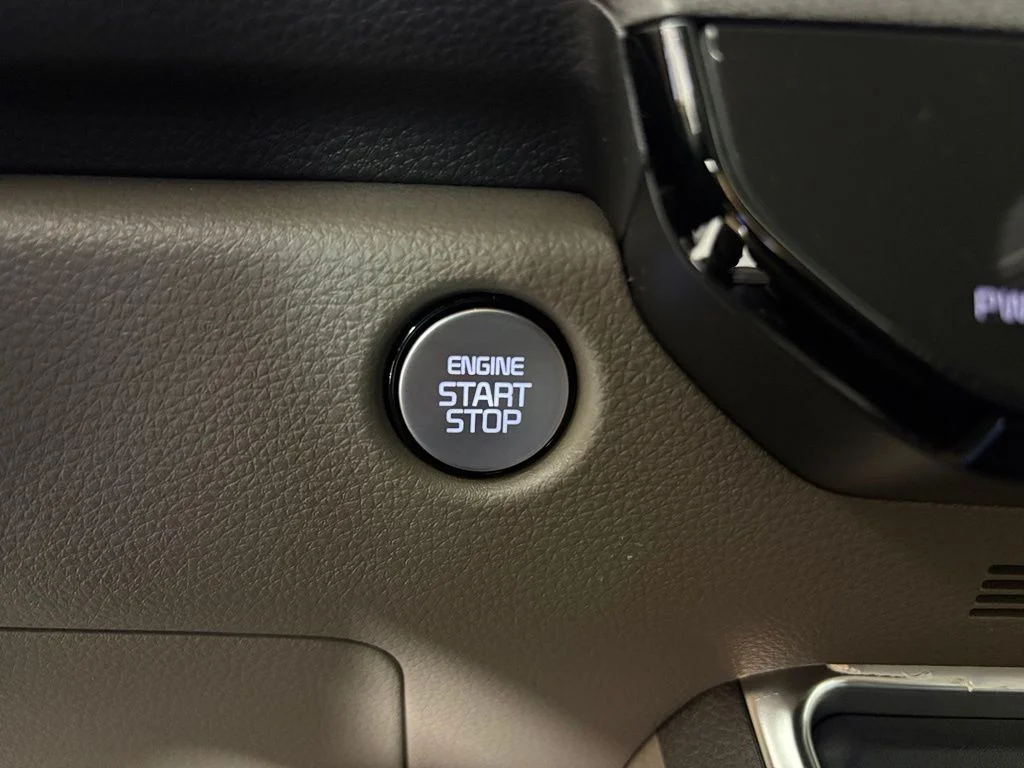 New 2026 Ceramic Silver Kia EX image 23