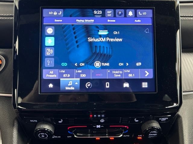 Used 2024 Diamond Black Crystal Pearlcoat Jeep Altitude X image 30