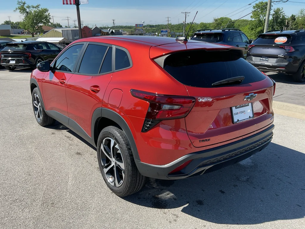 Used 2024 Cayenne Orange Metallic Chevrolet 1RS image 8