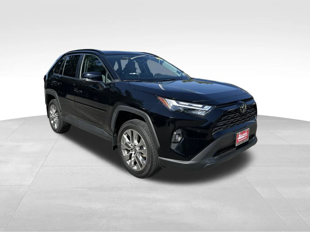 Used 2025 Black Toyota XLE Premium image 8