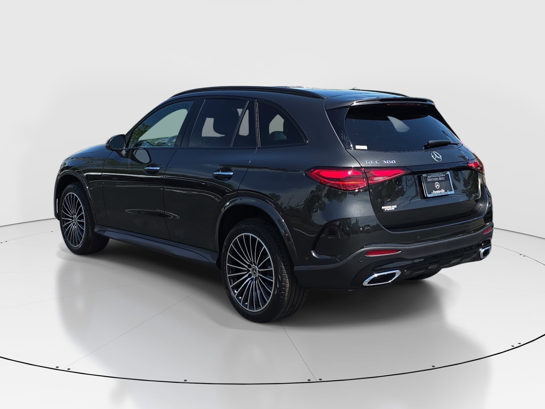 New 2026 Graphite Grey Metallic Mercedes-Benz GLC300 image 7