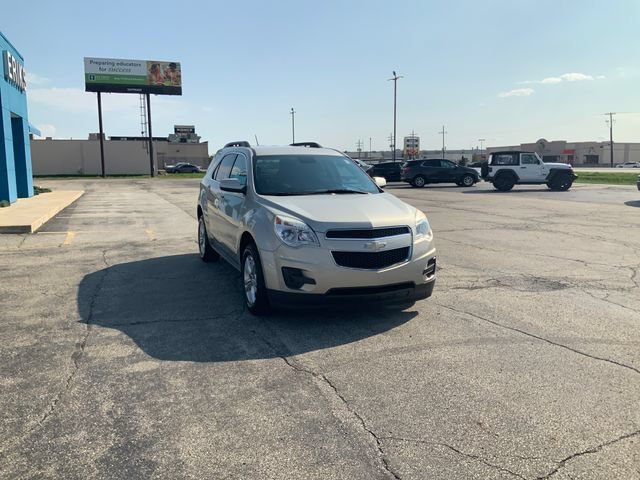 Used 2015 CHAMPAGNE SILVER METALLIC Chevrolet LT image 4