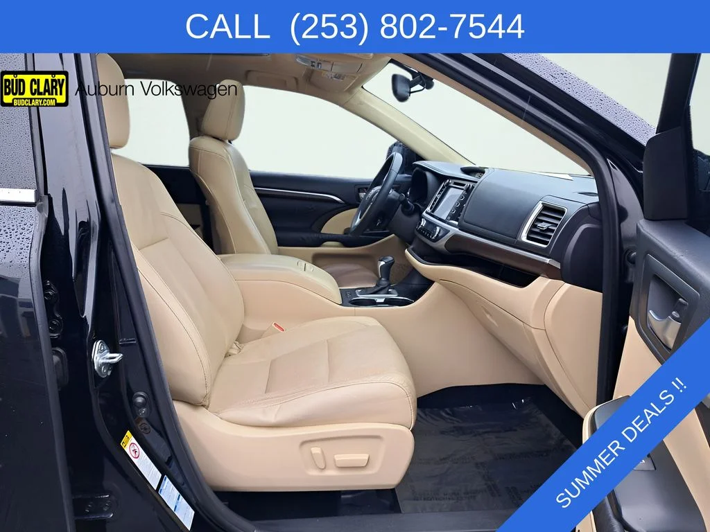 Used 2016 Black Toyota Limited image 18