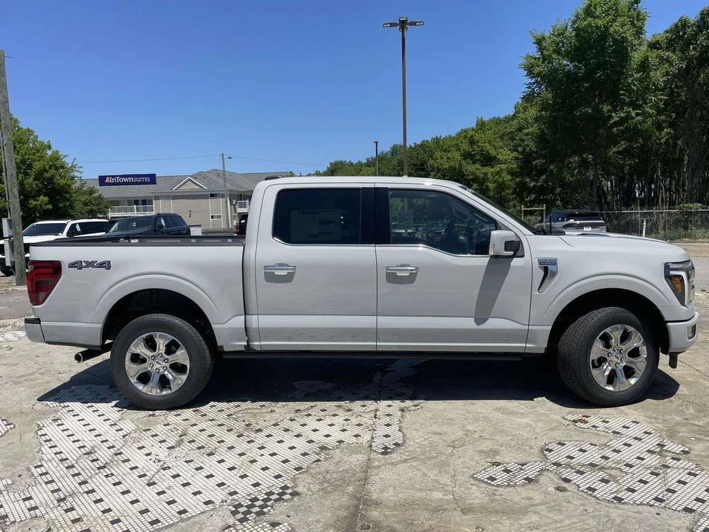 New 2026 White Ford Platinum image 2