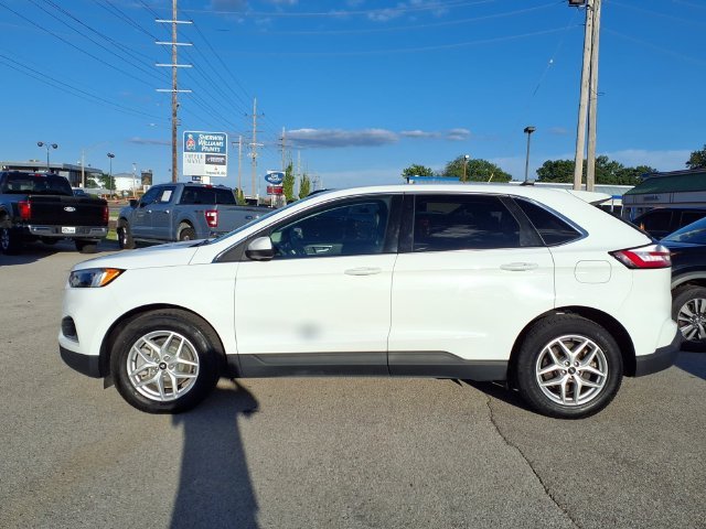 Used 2024  Ford SEL image 23