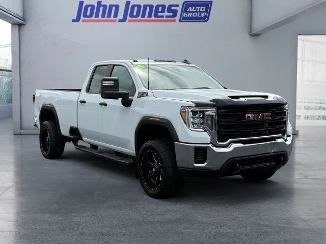 Used 2021 White GMC Base image 8
