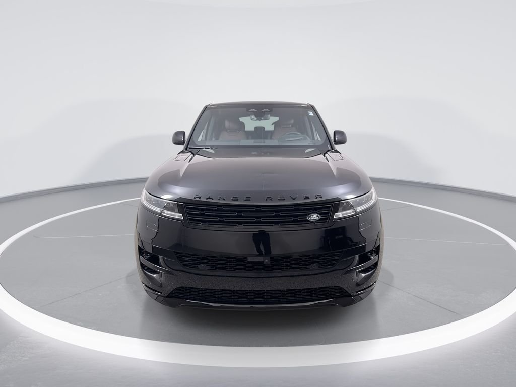 New 2027 Santorini Black Land Rover Dynamic SE image 3