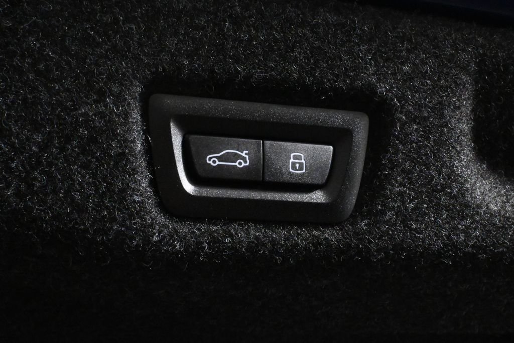 Used 2026 Blue BMW 530i xDrive image 39