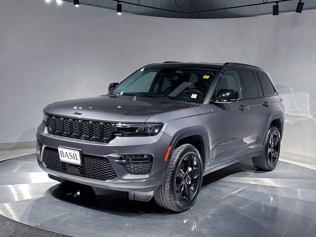 Used 2023 Gray Jeep Limited image 8