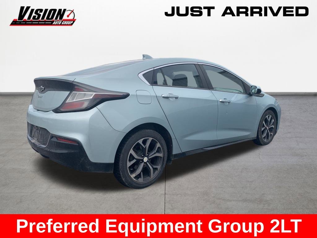 Used 2018 Green Chevrolet LT image 4