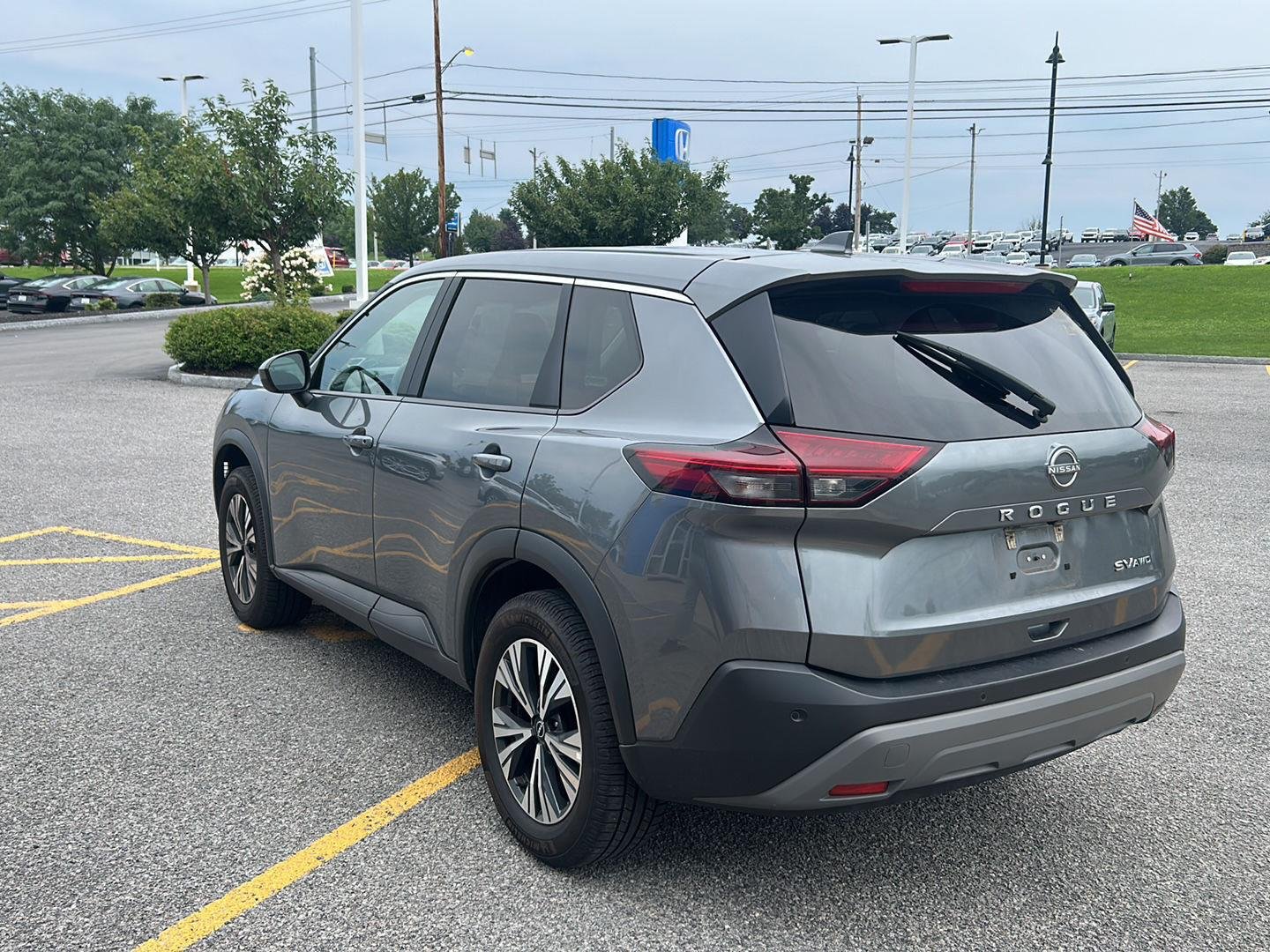 Used 2023 Gun Metallic Nissan SV image 7