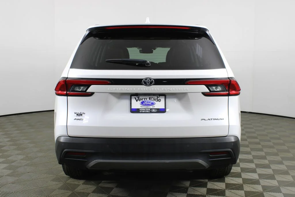 Used 2024 Pearl Toyota Platinum image 6