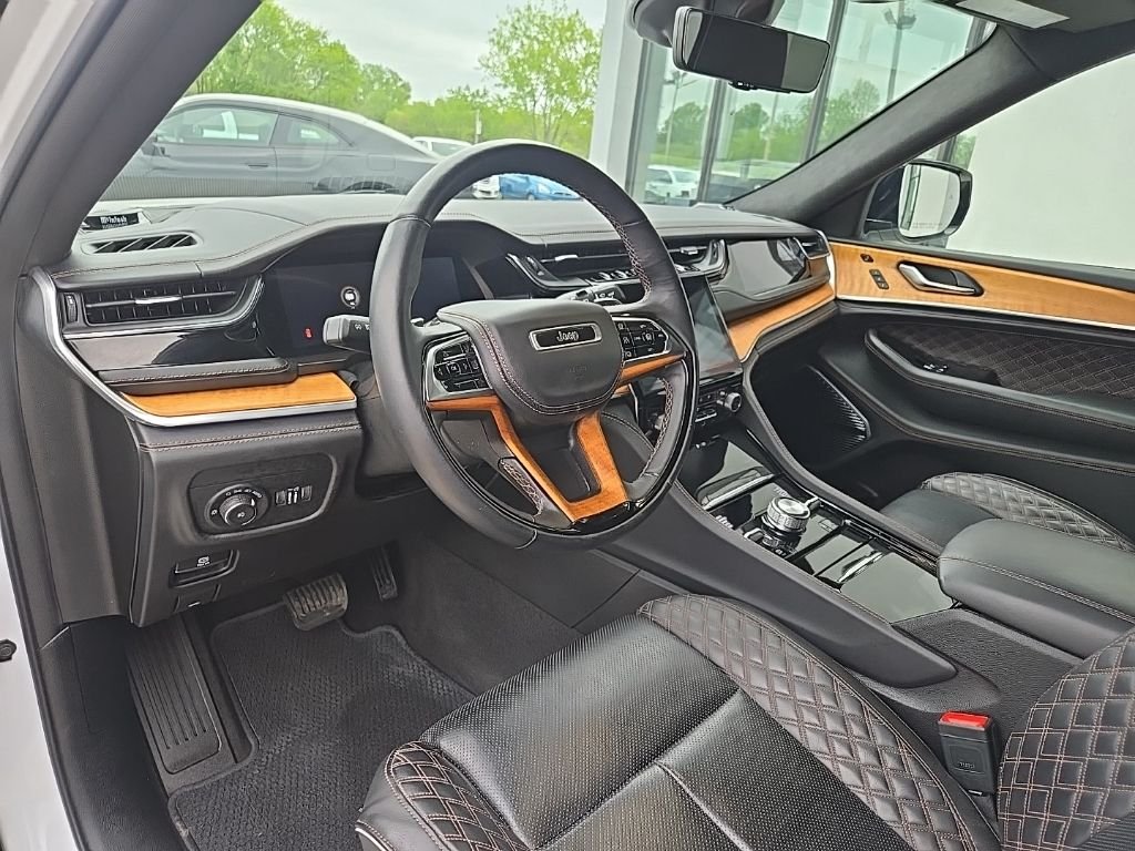 Used 2022 White Jeep Summit Reserve image 37
