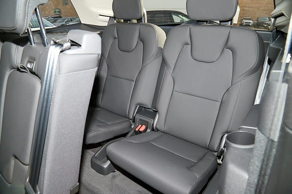 New 2026 Onyx Black Volvo Plus image 24