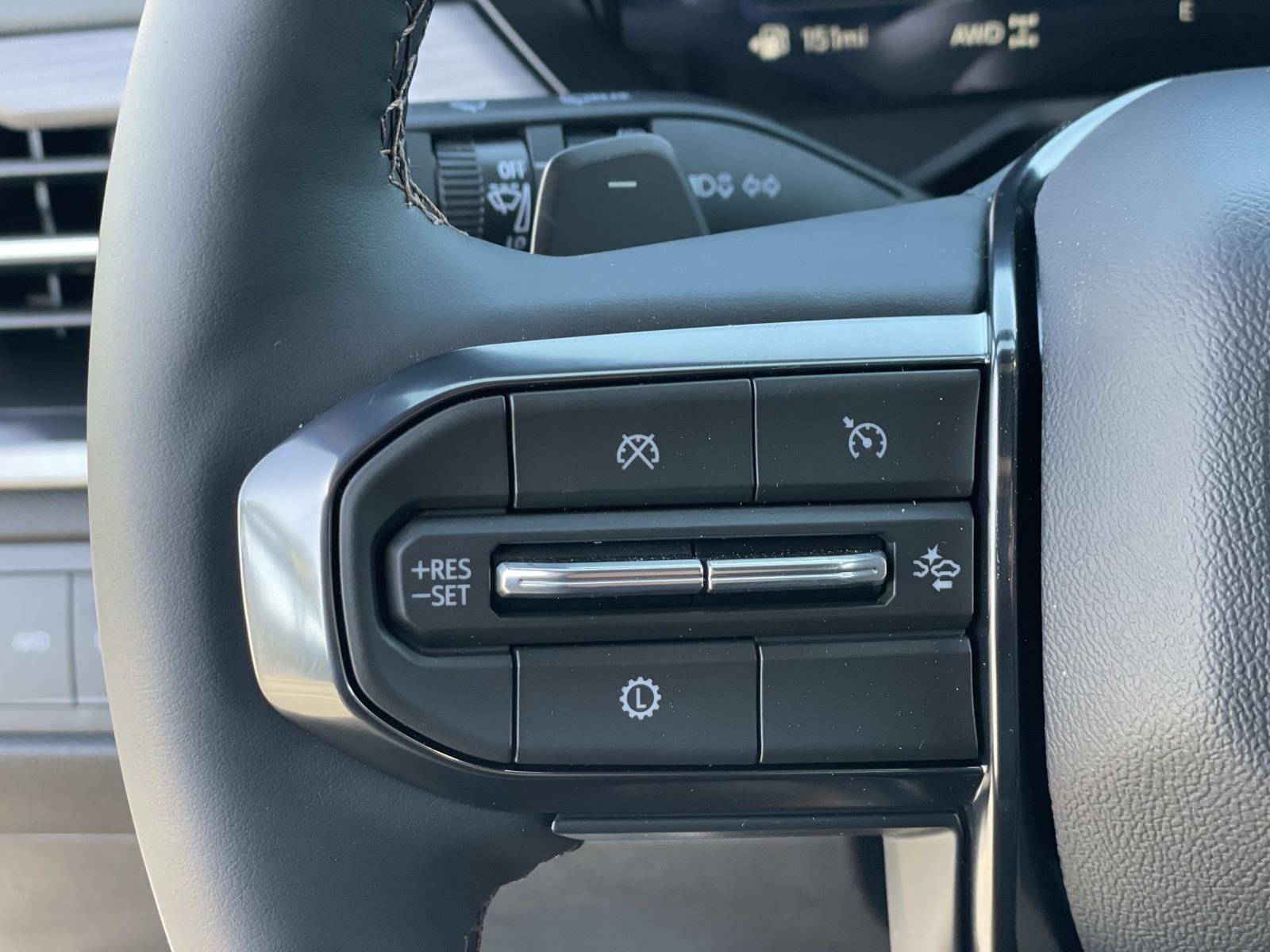 2026 GMC Acadia AT4 - Photo 9