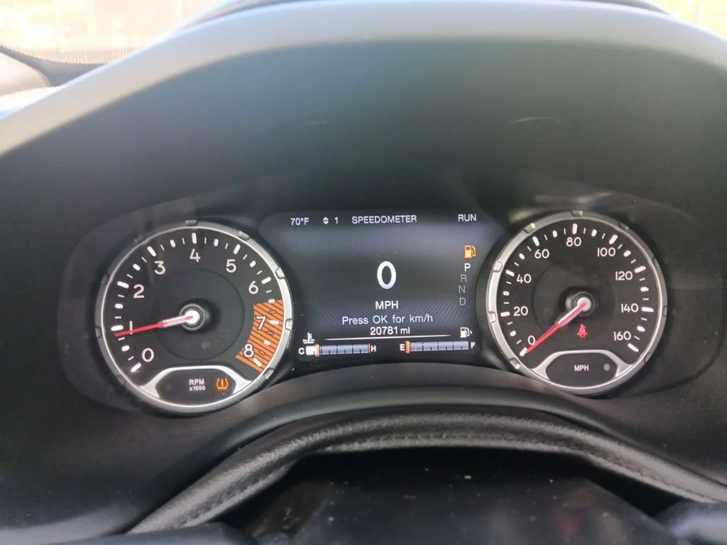 Used 2020 Alpine White Clearcoat Jeep Limited image 19