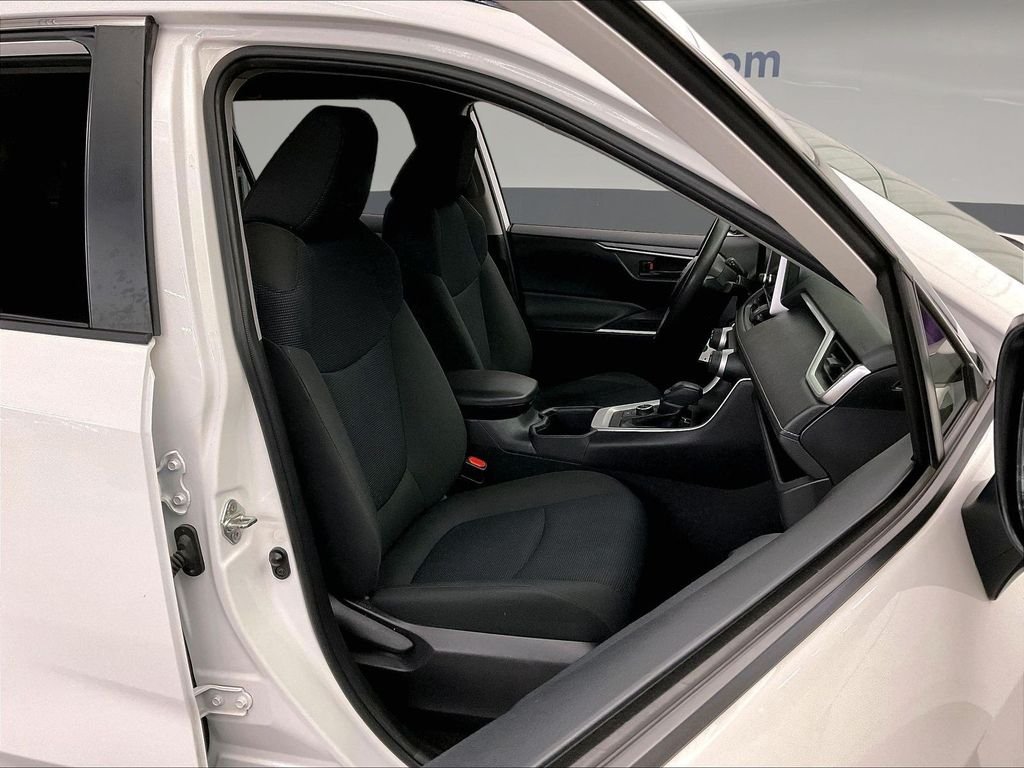 Used 2023 White Toyota LE image 10