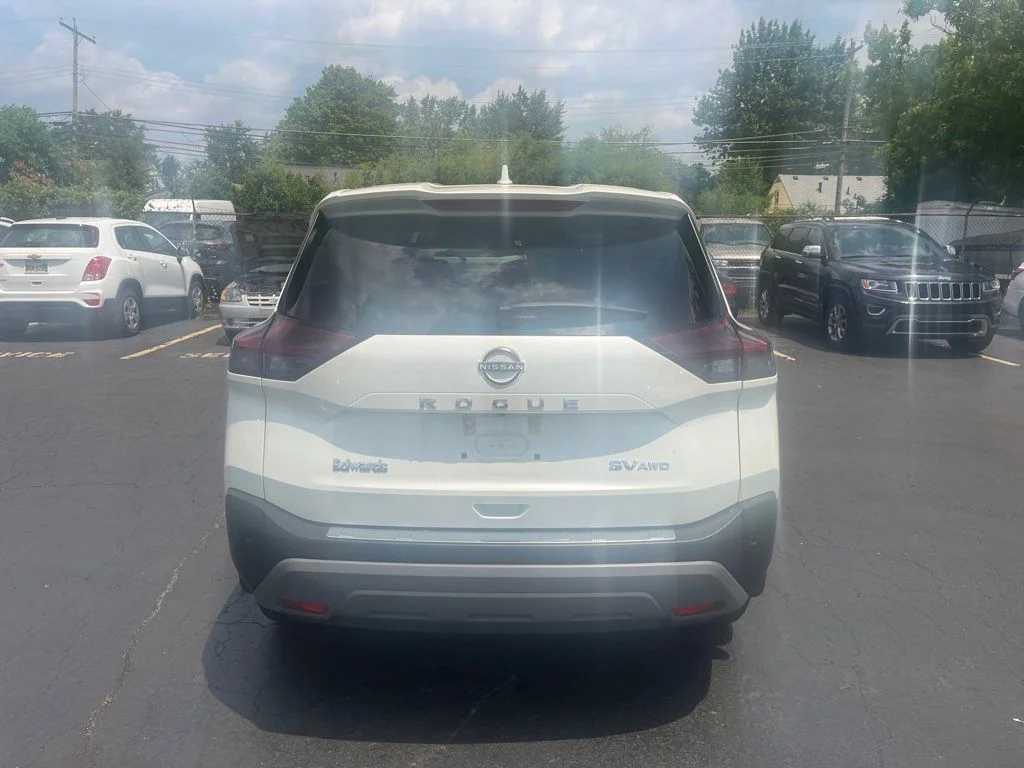Used 2023 White Nissan SV image 16