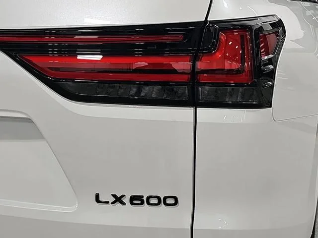 New 2026 Eminent White Pearl Lexus LUXURY image 39