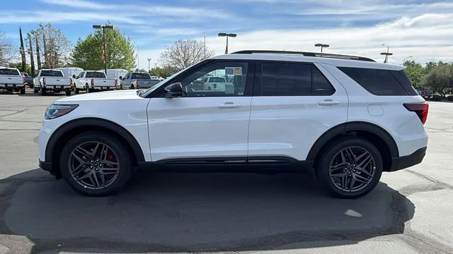New 2026 Star White Metallic Tri-Coat Ford ST image 7