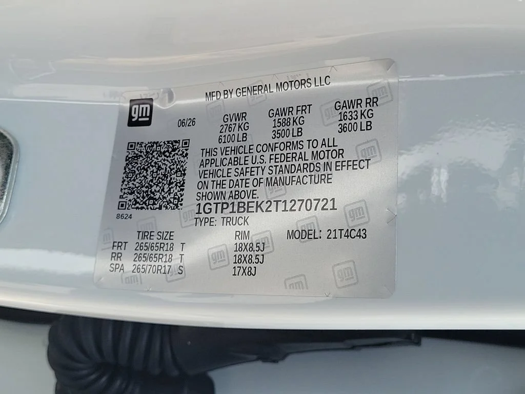 New 2026 Summit White GMC Elevation image 28