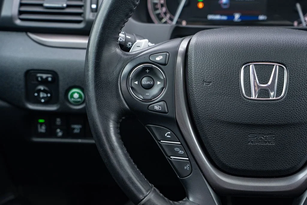 Used 2021  Honda RTL image 13