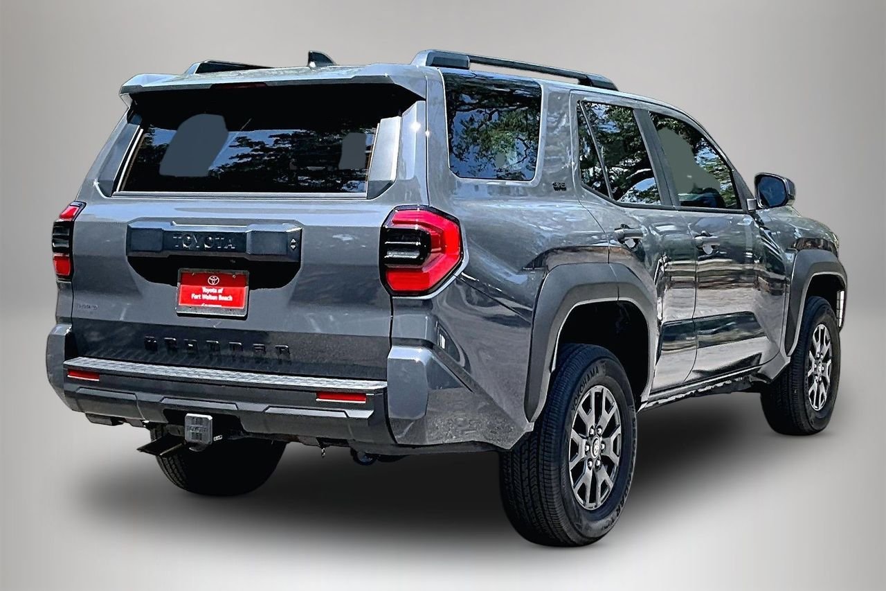 Used 2026  Toyota SR5 image 5