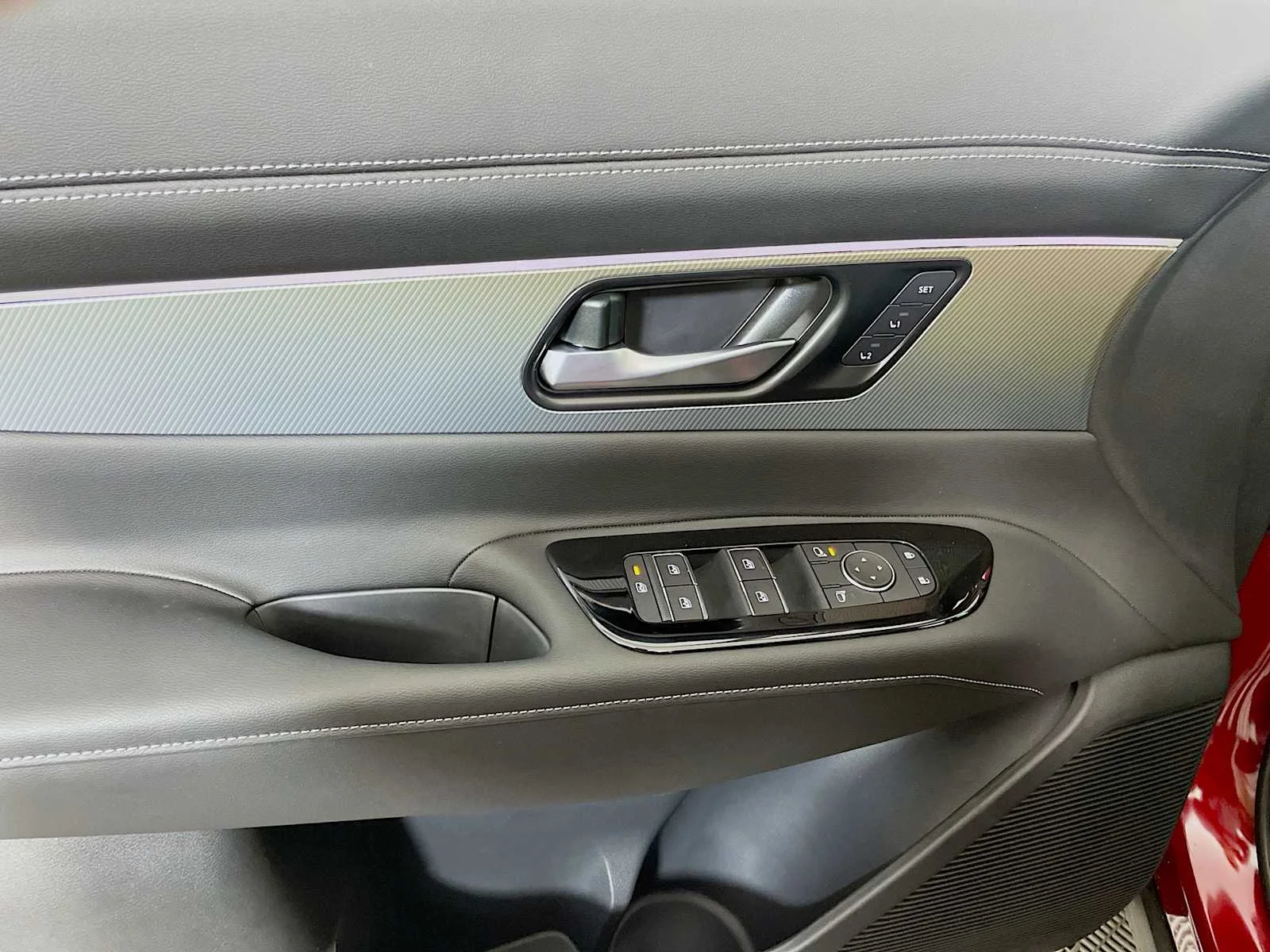 2025 Nissan Murano SL - Photo 16