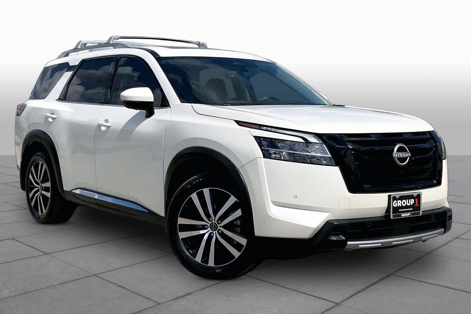 Pre-Owned 2024 Nissan Pathfinder Platinum