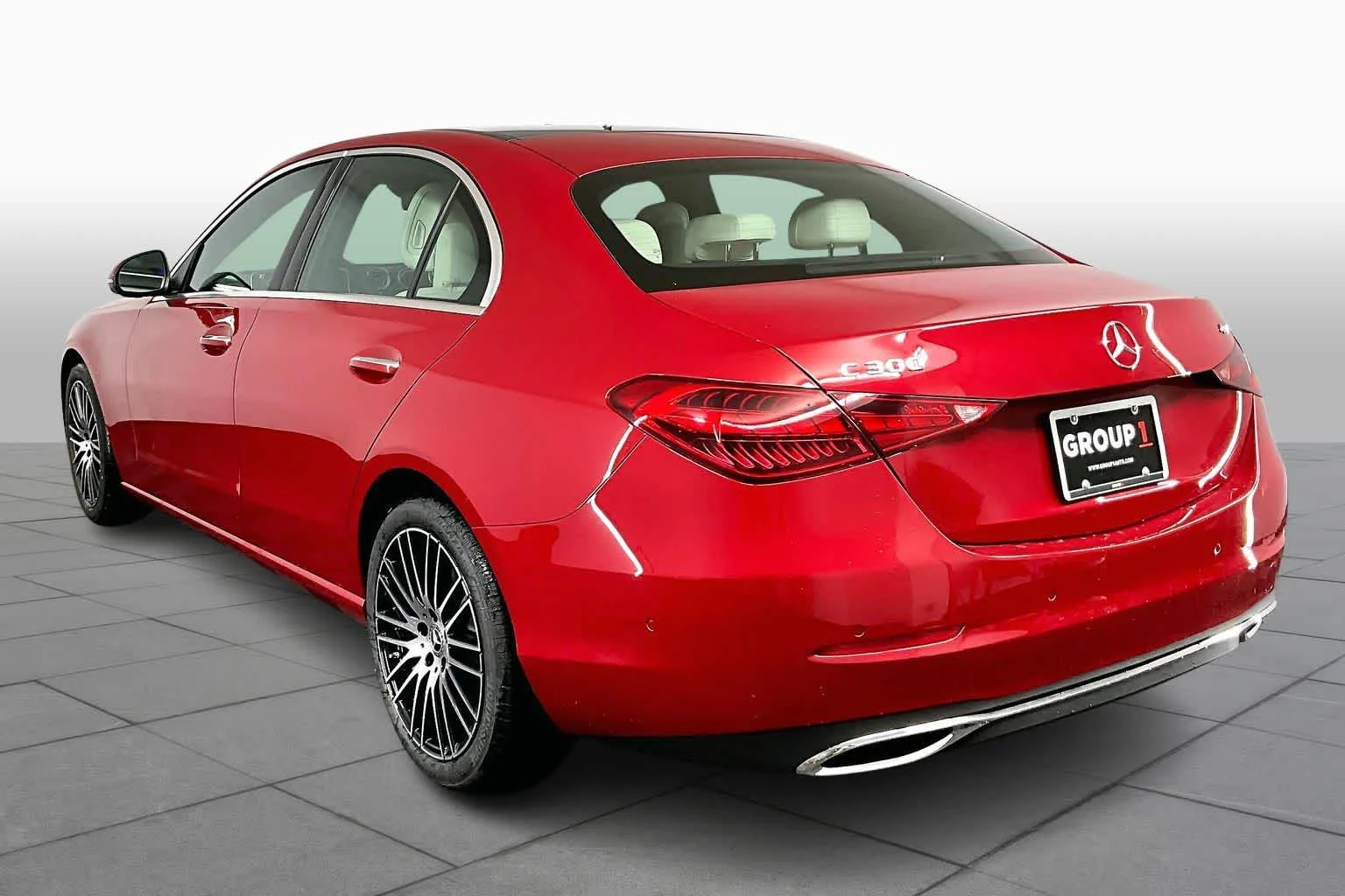 New 2026 MANUFAKTUR Patagonia Red Metallic Mercedes-Benz C 300 image 4