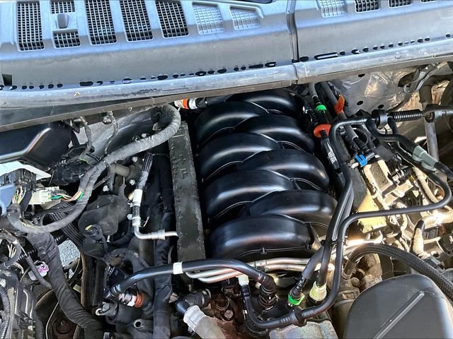 Used 2018 Gray Ford XLT image 34