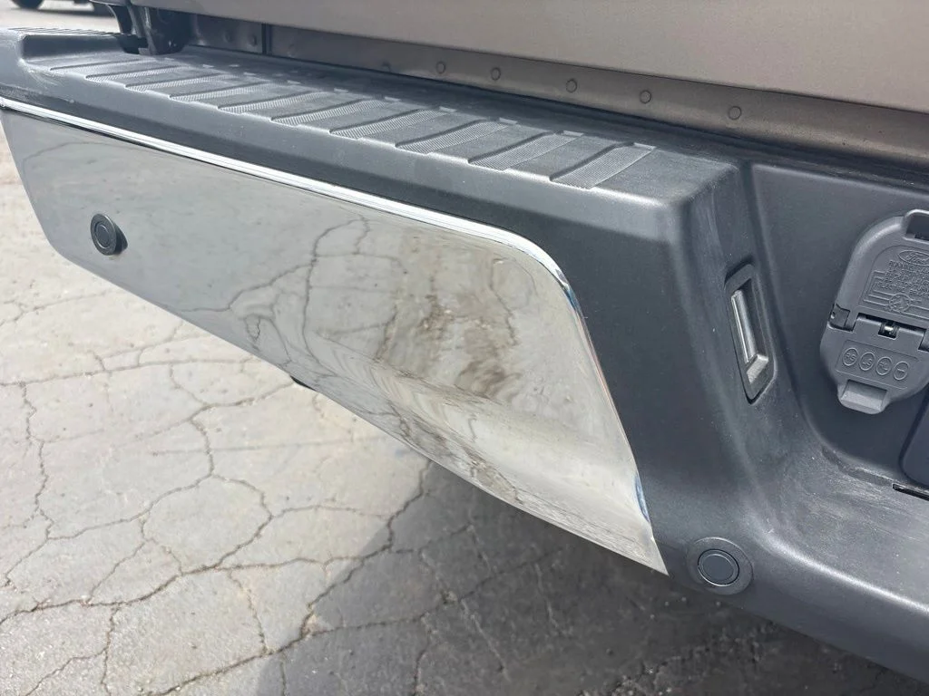Used 2018 Gray Ford XLT image 12