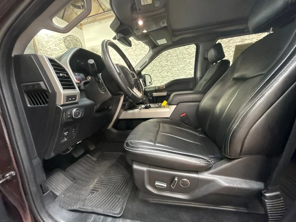 Used 2018 Magma Red Metallic Ford Lariat image 22