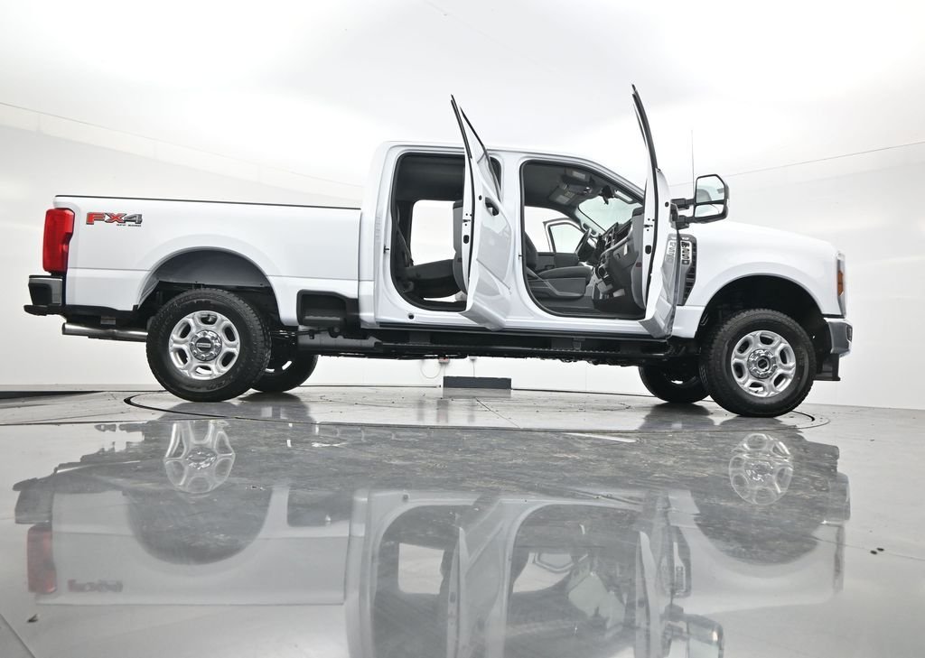 New 2026 Oxford White Ford F-250® XLT image 54