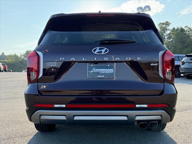 Used 2024 Sierra Burgundy Hyundai SEL 7P image 4