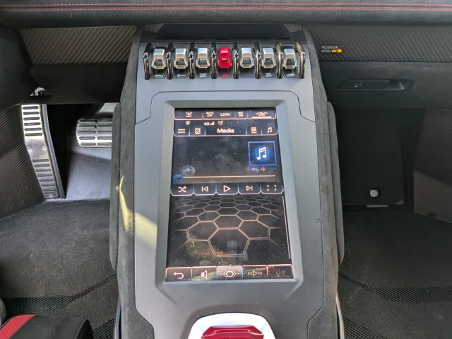 Used 2023 Black Lamborghini Base image 19