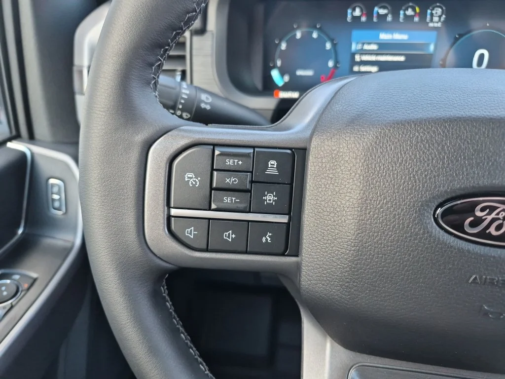 2025 Ford F-150 XLT - Photo 25