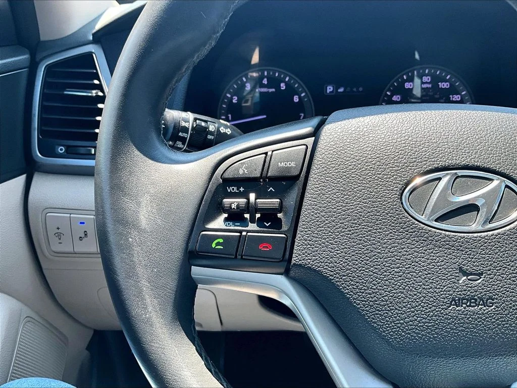 Used 2018 Blue Hyundai Value image 19