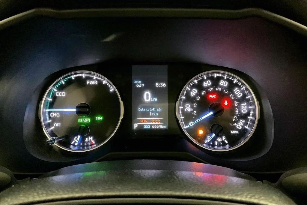 Certified Used 2021 Silver Toyota LE image 24