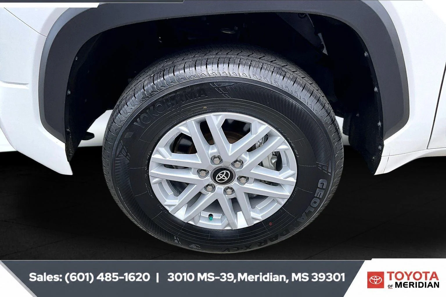 Used 2024 Ice Cap Toyota SR5 image 7