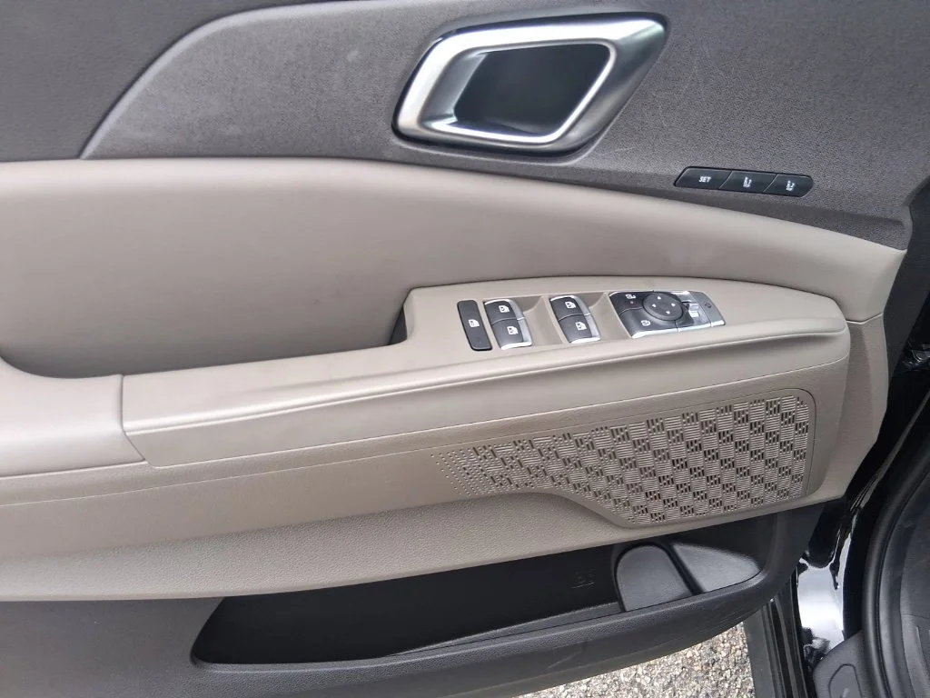 Certified Used 2026  Kia EX image 10
