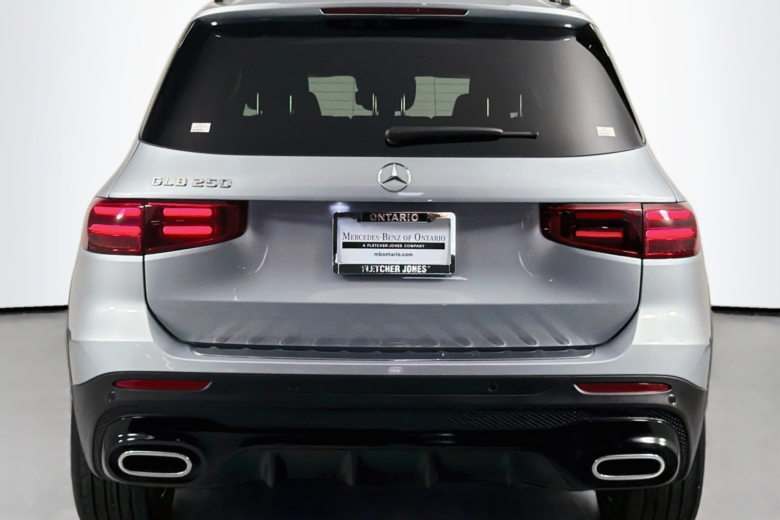 Used 2025 Cirrus Silver Metallic Mercedes-Benz 250 image 3