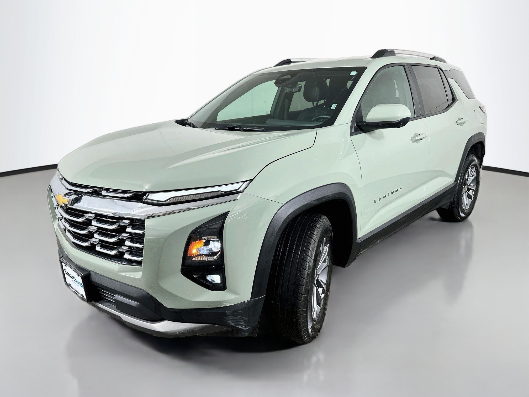 Used 2025 Cacti Green Chevrolet AWD LT image 3