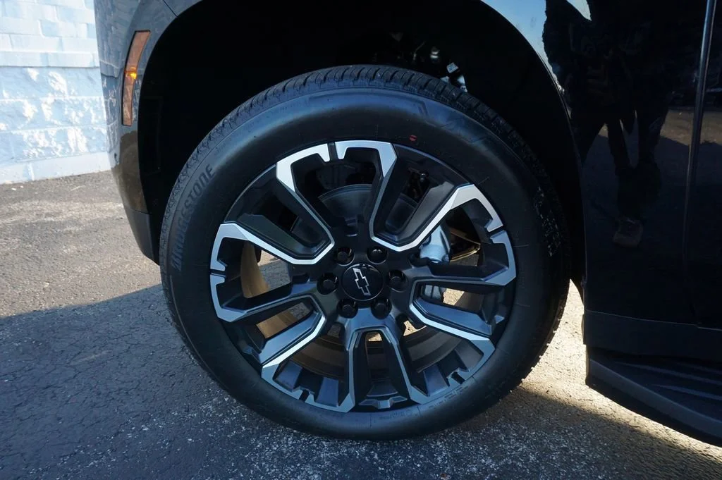 New 2026 Black Chevrolet LT image 32