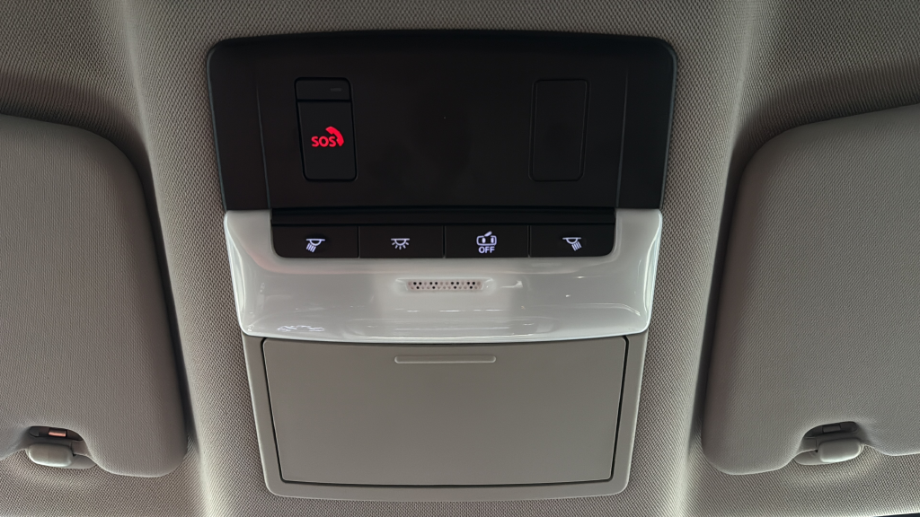 Used 2025 Deep Ocean Blue Pearl Nissan SV image 26
