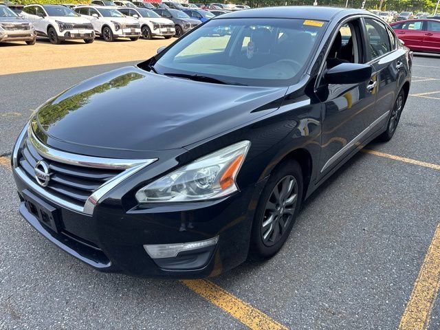 Used 2015 Super Black Nissan 2.5 S image 3