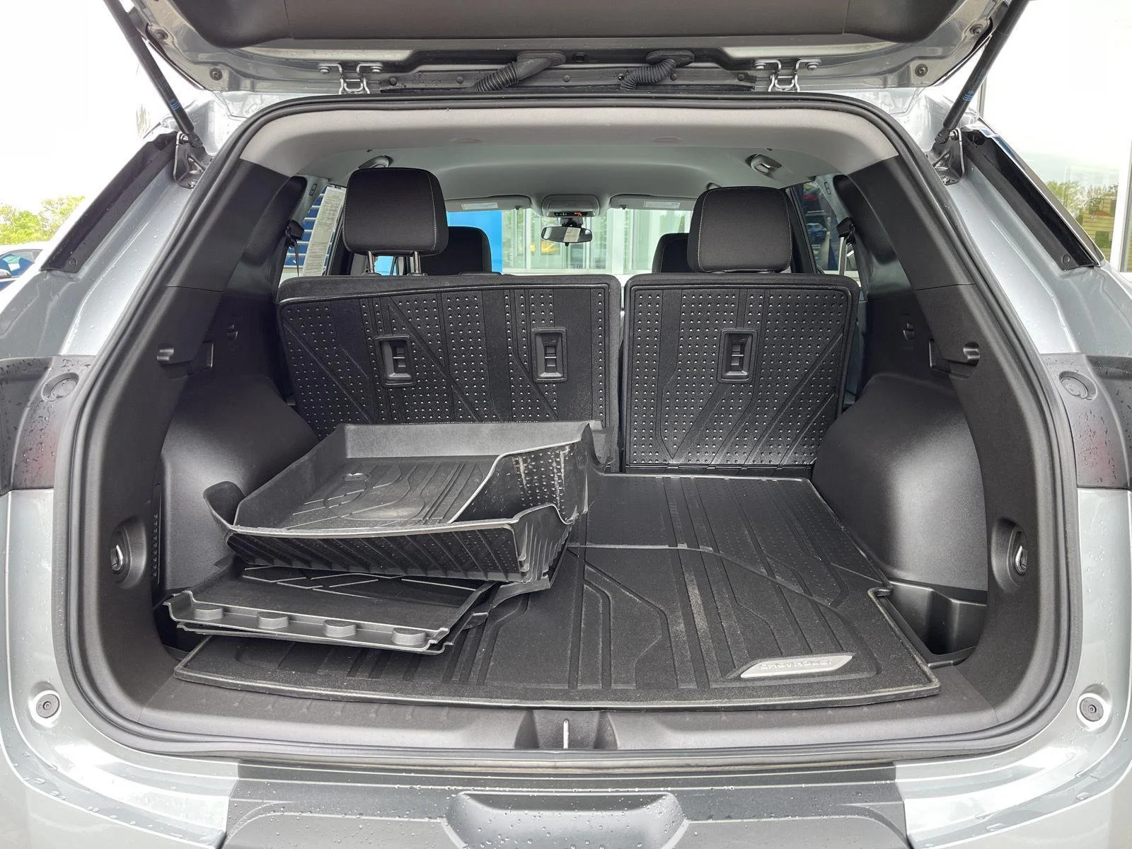 Used 2024 Sterling Gray Metallic Chevrolet LT image 35
