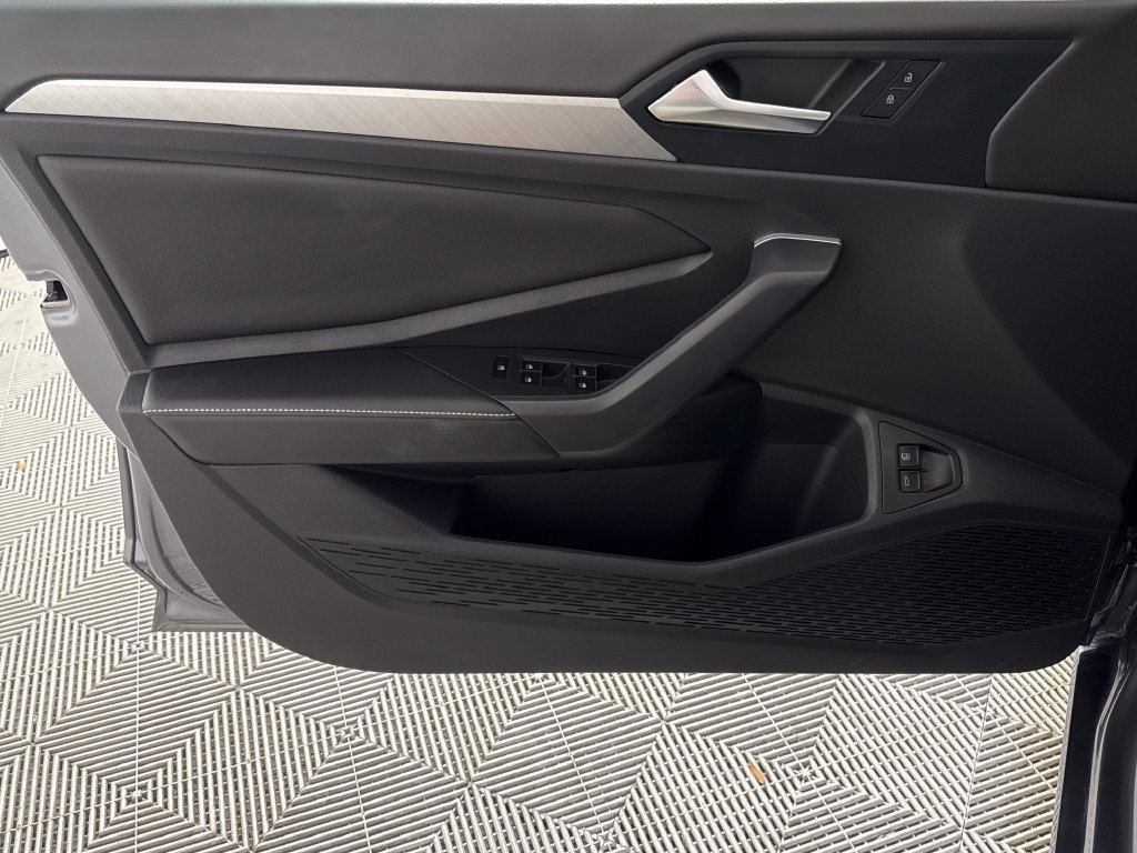 2024 Volkswagen Jetta SE - Photo 10
