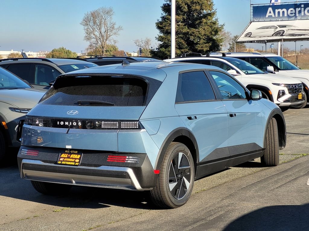 New 2026 Blue Hyundai SEL image 3