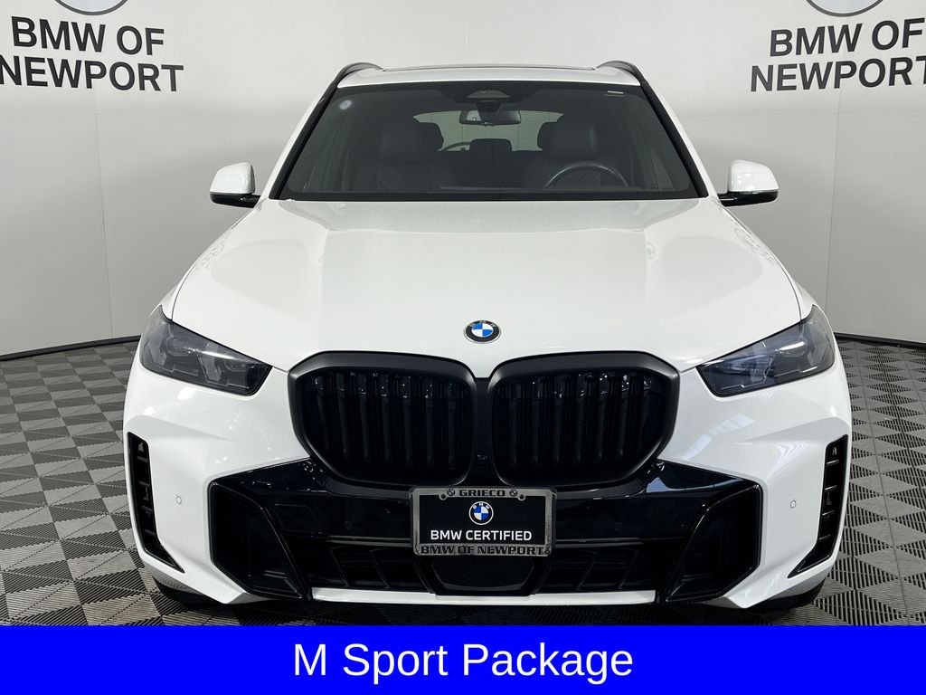 Used 2025 White BMW xDrive40i image 3